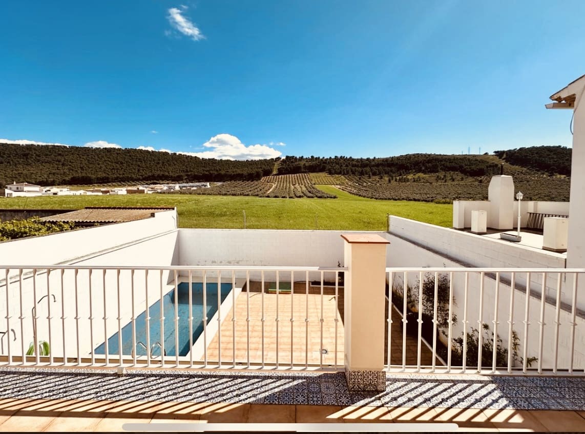 3 soveværelse Villa til salg i Humilladero med swimmingpool garage - € 255.000 (Ref: 9175613)