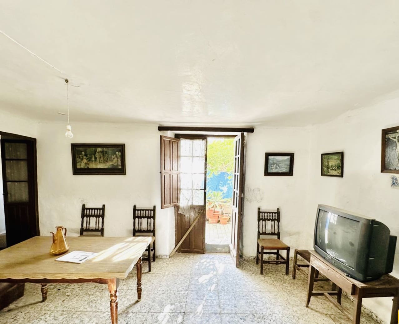 4 soveværelse Byhus til salg i Sierra de Yeguas med garage - € 129.000 (Ref: 9180105)