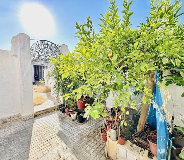 4 soveværelse Byhus til salg i Sierra de Yeguas med garage - € 129.000 (Ref: 9180105)