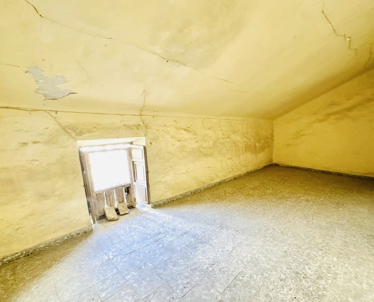 4 soveværelse Byhus til salg i Sierra de Yeguas med garage - € 129.000 (Ref: 9180105)