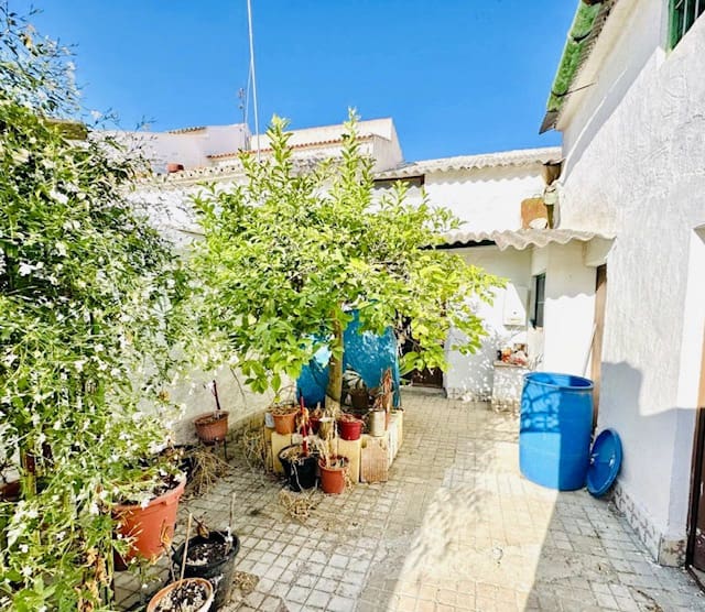 4 soveværelse Byhus til salg i Sierra de Yeguas med garage - € 129.000 (Ref: 9180105)