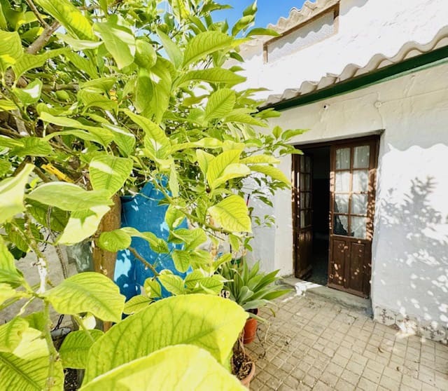 4 soveværelse Byhus til salg i Sierra de Yeguas med garage - € 129.000 (Ref: 9180105)