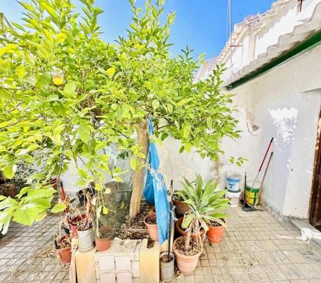 4 soveværelse Byhus til salg i Sierra de Yeguas med garage - € 129.000 (Ref: 9180105)