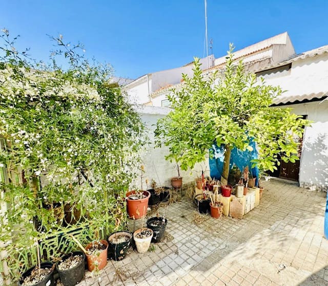 4 soveværelse Byhus til salg i Sierra de Yeguas med garage - € 129.000 (Ref: 9180105)