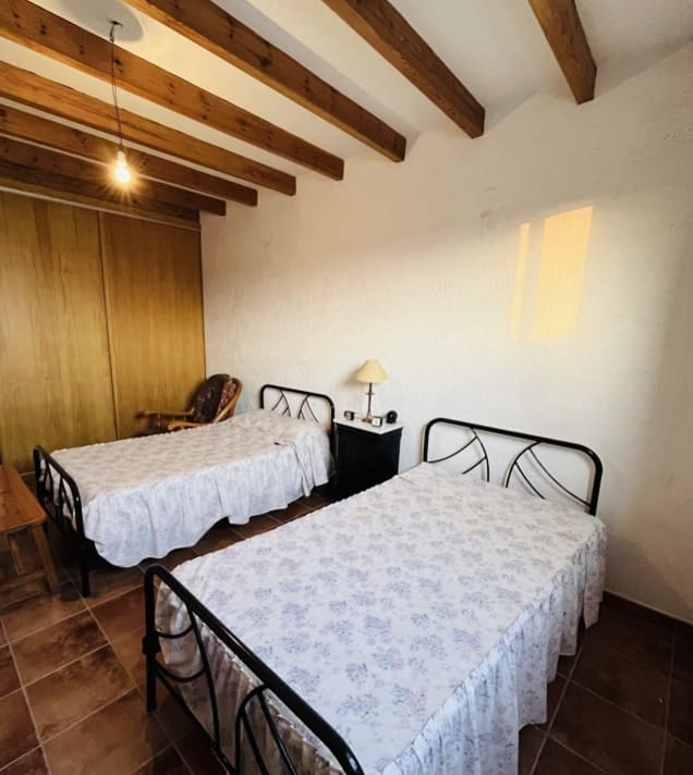 8 soveværelse Finca/Landehus til salg i Antequera med swimmingpool garage - € 430.000 (Ref: 9209545)