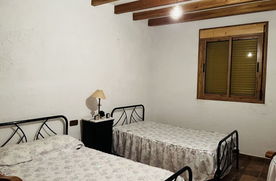 8 soveværelse Finca/Landehus til salg i Antequera med swimmingpool garage - € 430.000 (Ref: 9209545)