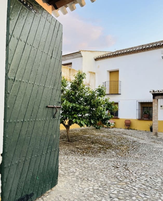 8 soveværelse Finca/Landehus til salg i Antequera med swimmingpool garage - € 430.000 (Ref: 9209545)