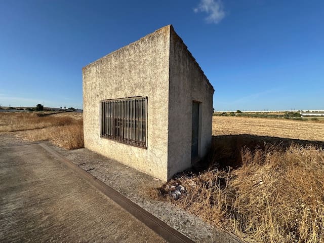 8 soveværelse Finca/Landehus til salg i Antequera med swimmingpool garage - € 430.000 (Ref: 9209545)