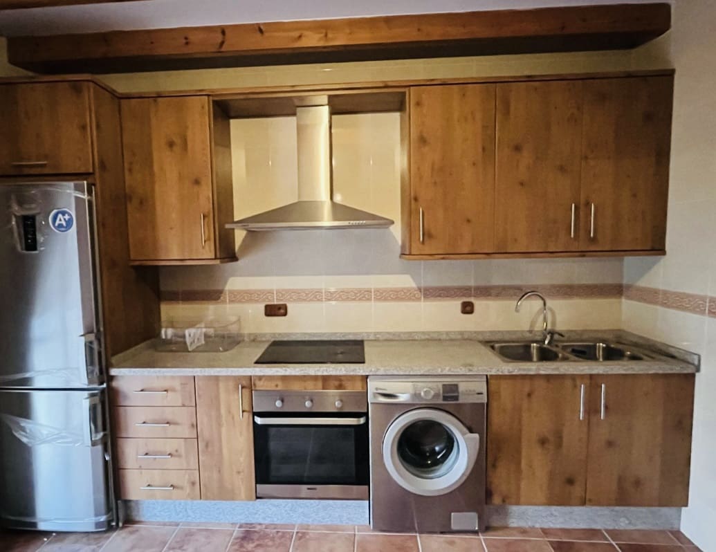 8 soveværelse Finca/Landehus til salg i Antequera med swimmingpool garage - € 430.000 (Ref: 9209545)