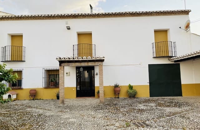 8 soveværelse Finca/Landehus til salg i Antequera med swimmingpool garage - € 430.000 (Ref: 9209545)