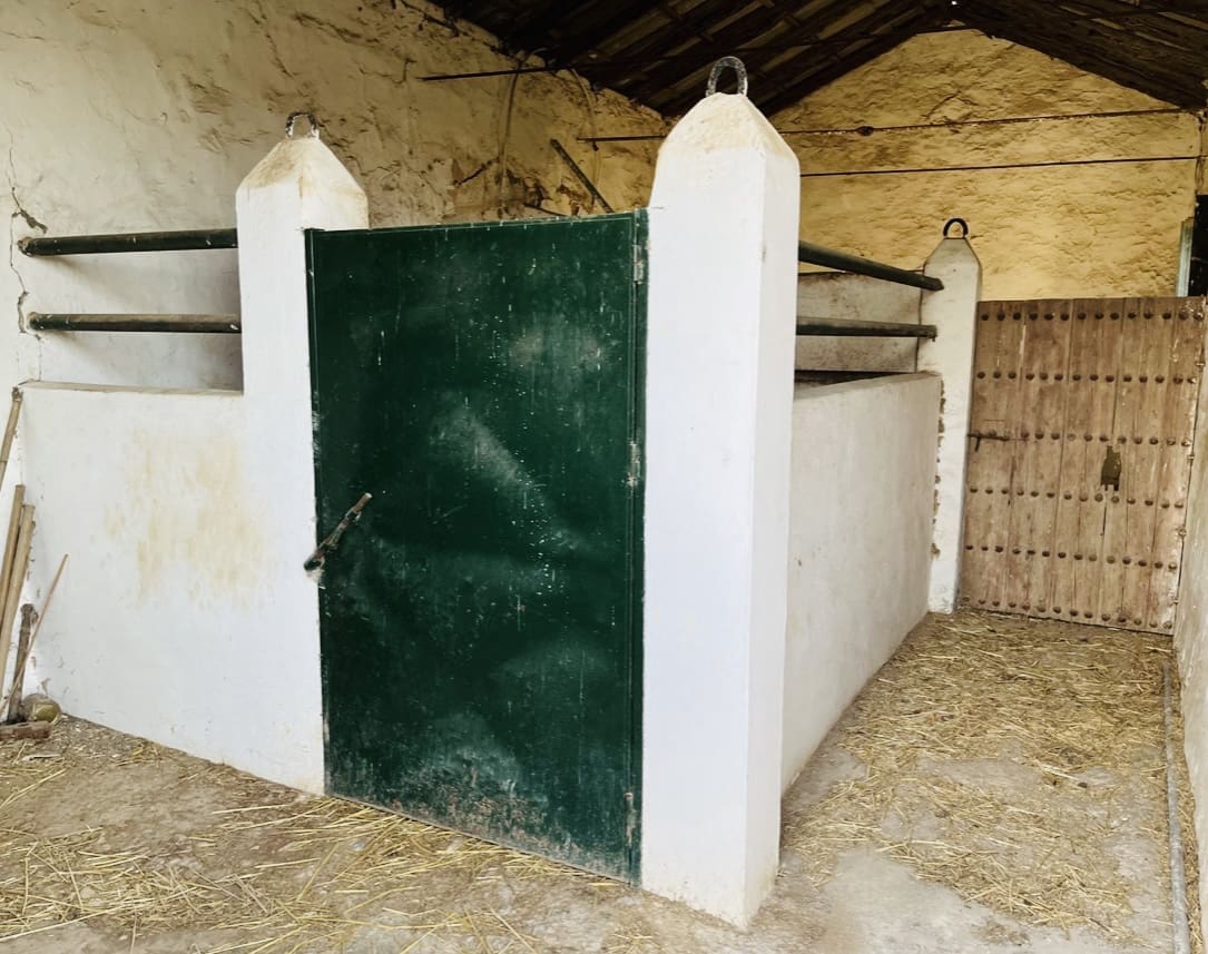 8 soveværelse Finca/Landehus til salg i Antequera med swimmingpool garage - € 430.000 (Ref: 9209545)