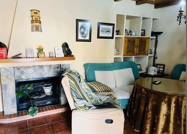 8 soveværelse Finca/Landehus til salg i Antequera med swimmingpool garage - € 430.000 (Ref: 9209545)