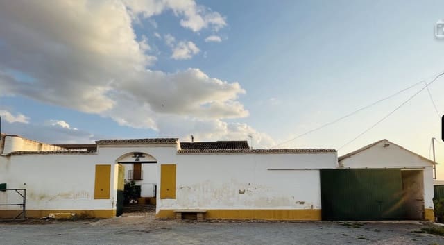 8 soveværelse Finca/Landehus til salg i Antequera med swimmingpool garage - € 430.000 (Ref: 9209545)