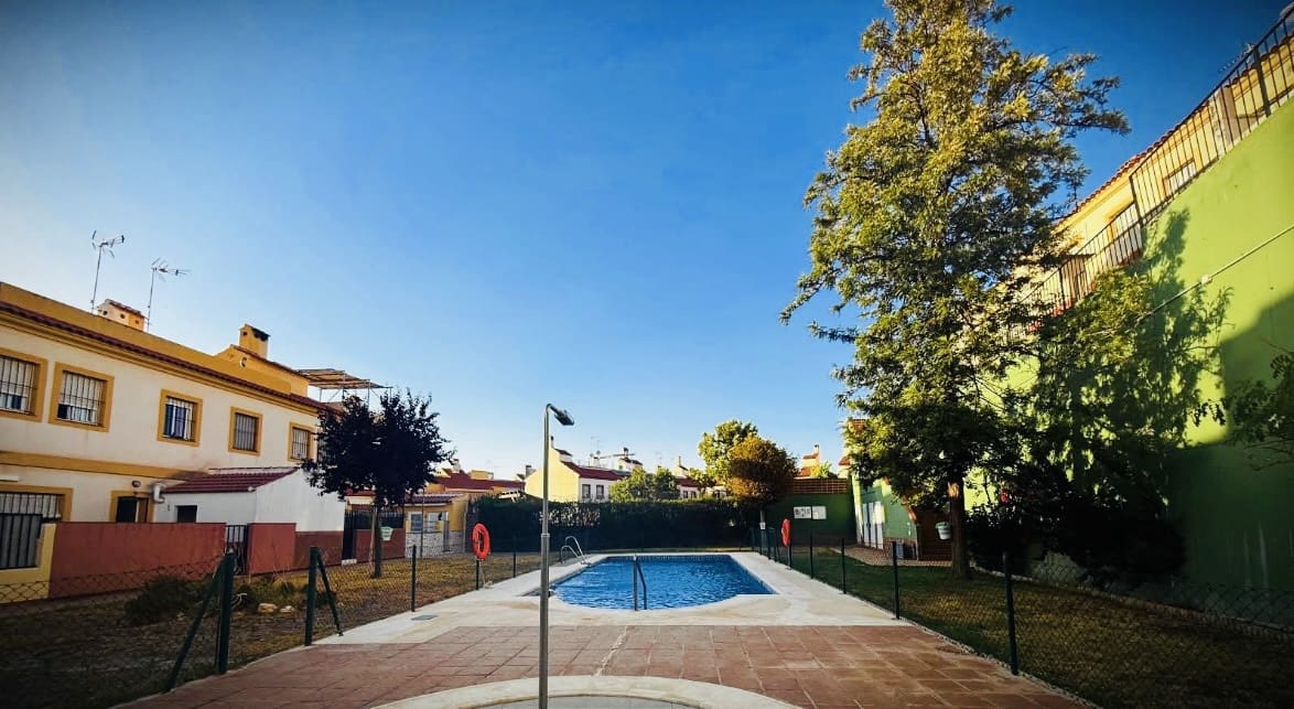 3 soveværelse Byhus til salg i Fuente de Piedra med swimmingpool - € 139.000 (Ref: 9215770)