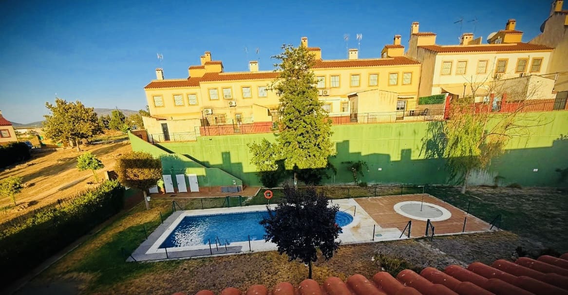 3 soveværelse Byhus til salg i Fuente de Piedra med swimmingpool - € 139.000 (Ref: 9215770)