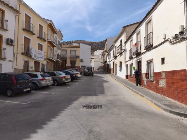 3 bedroom Townhouse for sale in Cuevas de San Marcos - € 48,000 (Ref: 9227992)