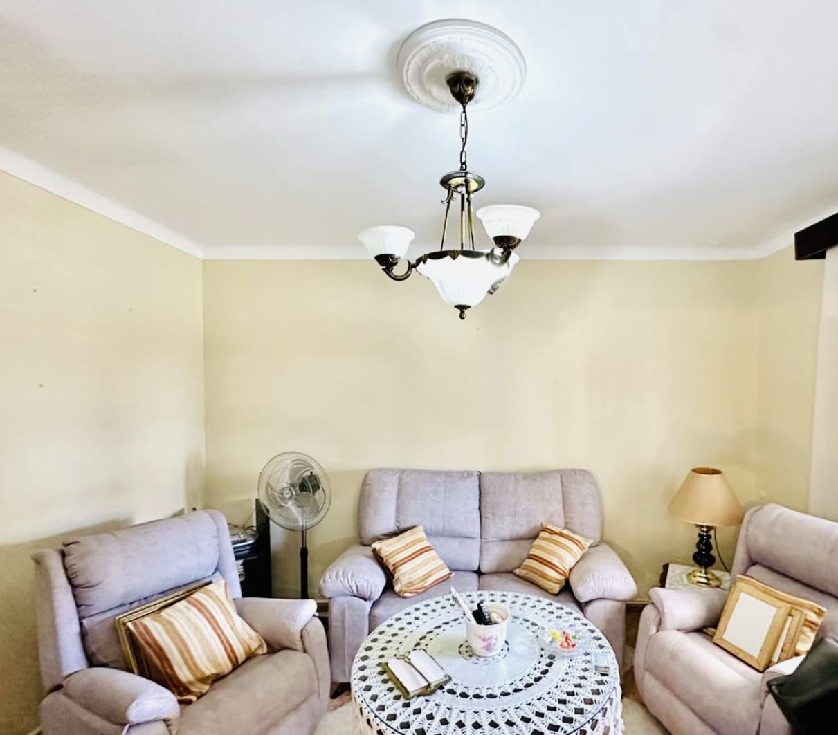 4 bedroom Villa for sale in Humilladero with garage - € 225,000 (Ref: 9227993)