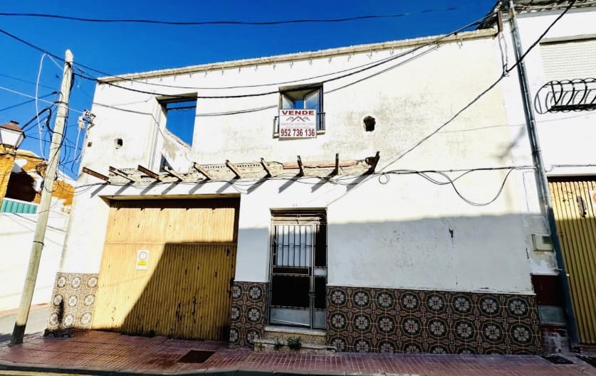 4 soveværelse Byhus til salg i Fuente de Piedra med garage - € 75.000 (Ref: 9255755)