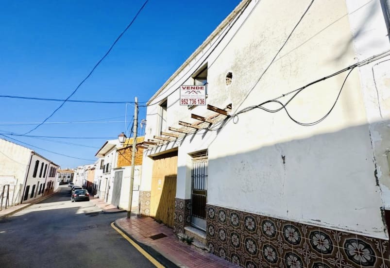 4 soveværelse Byhus til salg i Fuente de Piedra med garage - € 75.000 (Ref: 9255755)