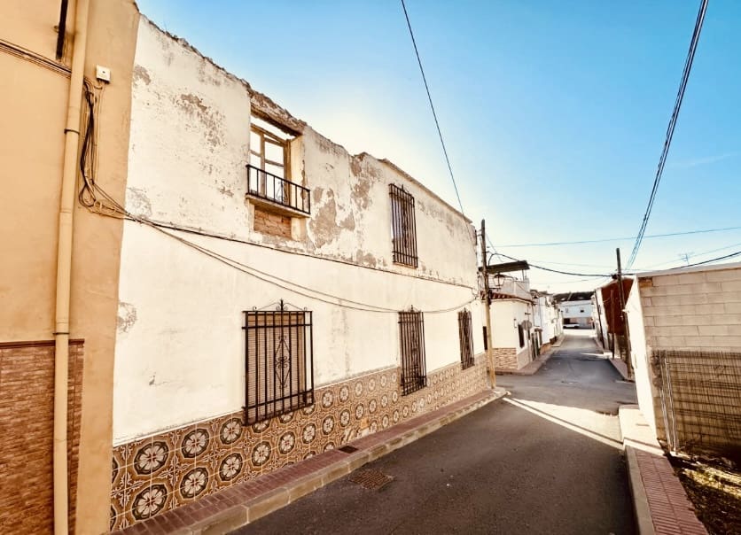 4 soveværelse Byhus til salg i Fuente de Piedra med garage - € 75.000 (Ref: 9255755)