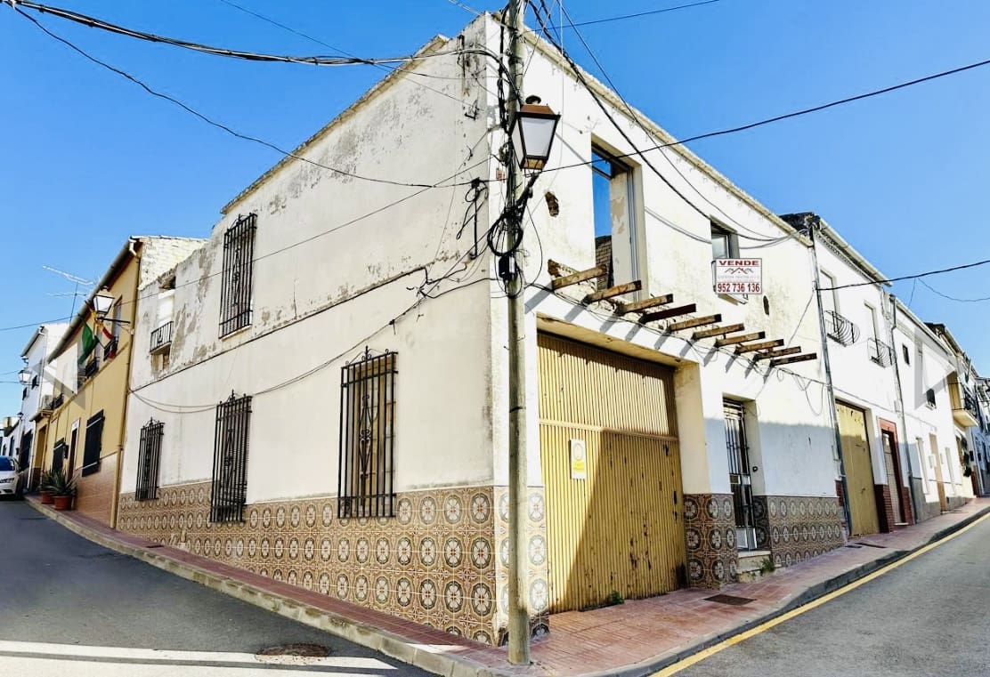 4 soveværelse Byhus til salg i Fuente de Piedra med garage - € 75.000 (Ref: 9255755)