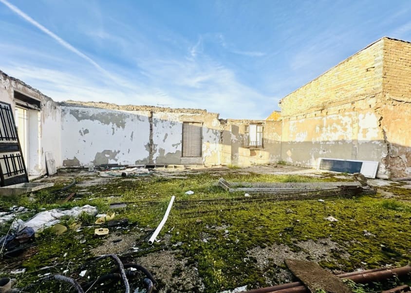 4 soveværelse Byhus til salg i Fuente de Piedra med garage - € 75.000 (Ref: 9255755)