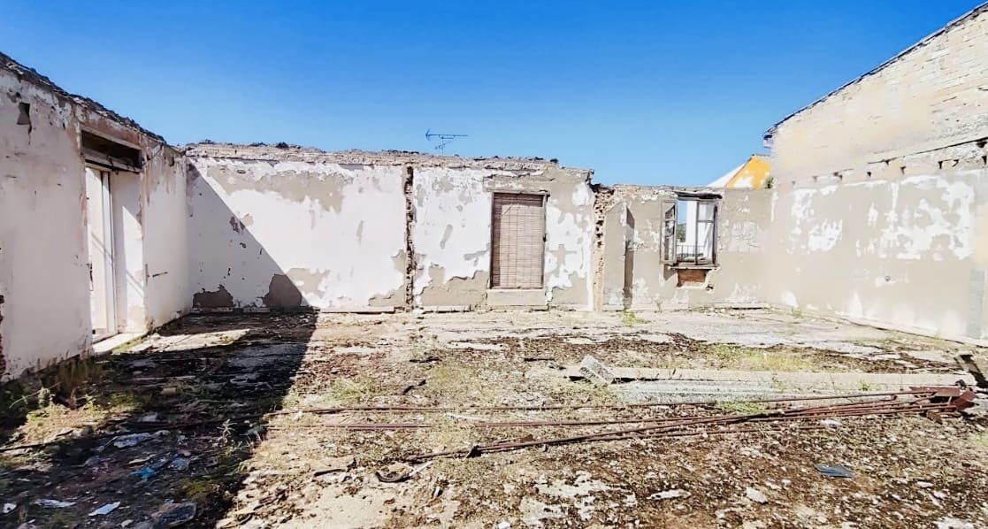 4 soveværelse Byhus til salg i Fuente de Piedra med garage - € 75.000 (Ref: 9255755)