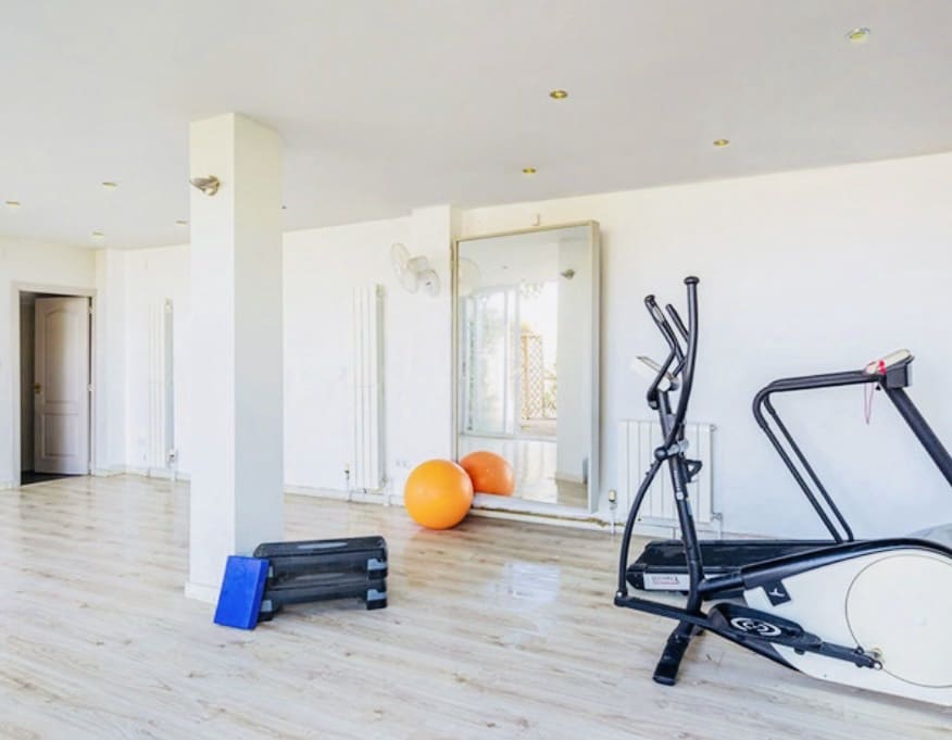 5 sovrum Finca/Hus på landet till salu i Iznajar med pool garage - 560 000 € (Ref: 9283142)