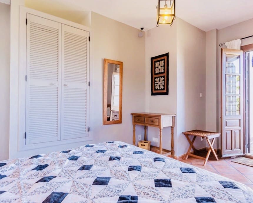 5 sovrum Finca/Hus på landet till salu i Iznajar med pool garage - 560 000 € (Ref: 9283142)