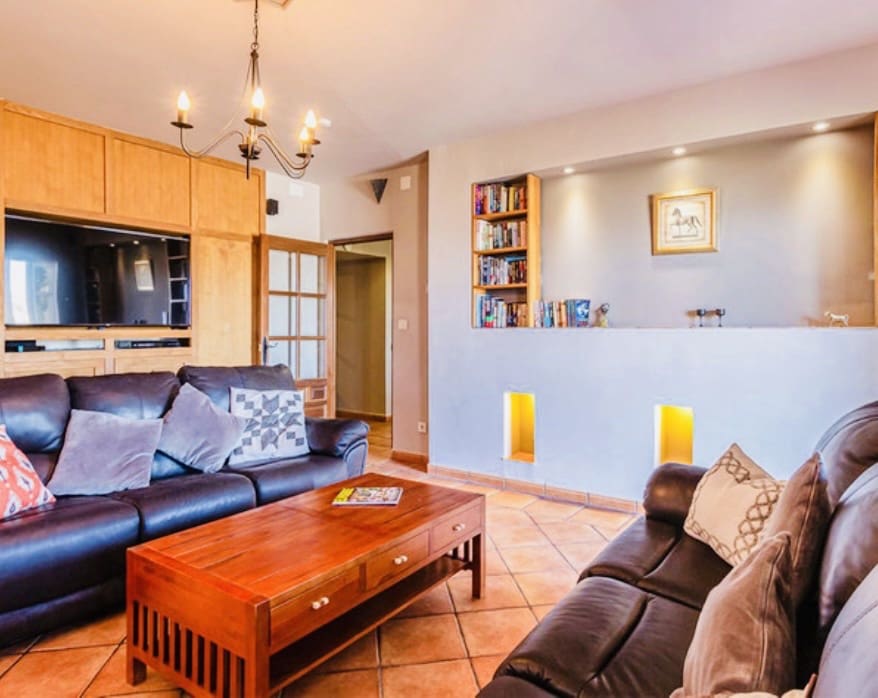 5 sovrum Finca/Hus på landet till salu i Iznajar med pool garage - 560 000 € (Ref: 9283142)