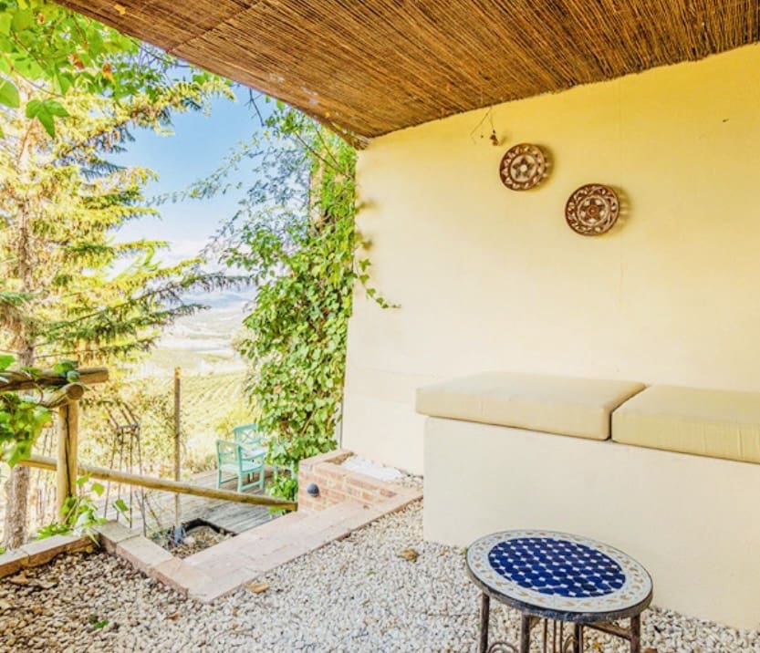 5 sovrum Finca/Hus på landet till salu i Iznajar med pool garage - 560 000 € (Ref: 9283142)