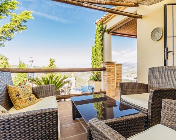 5 soveværelse Finca/Landehus til salg i Iznájar med swimmingpool garage - € 560.000 (Ref: 9283142)