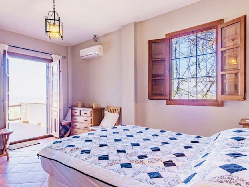 5 sovrum Finca/Hus på landet till salu i Iznajar med pool garage - 560 000 € (Ref: 9283142)