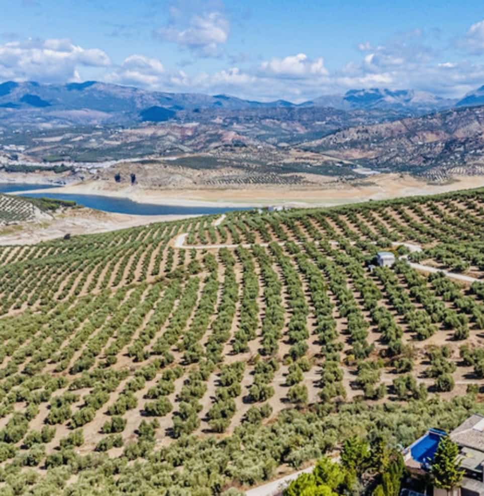 5 sovrum Finca/Hus på landet till salu i Iznajar med pool garage - 560 000 € (Ref: 9283142)