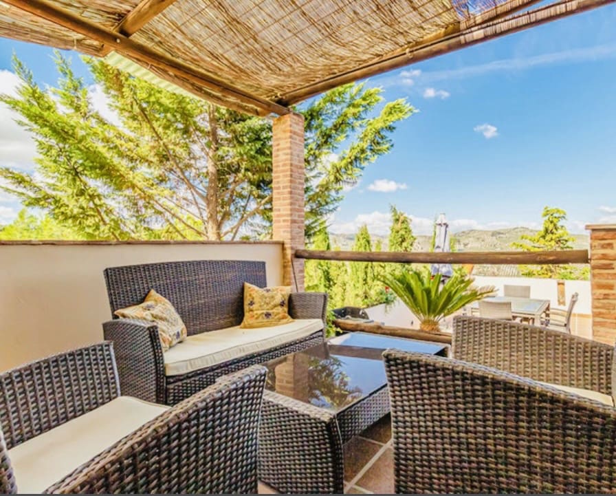 5 sovrum Finca/Hus på landet till salu i Iznajar med pool garage - 560 000 € (Ref: 9283142)