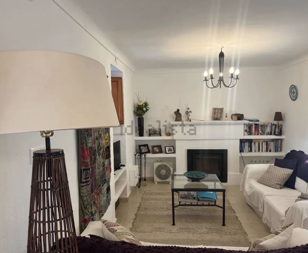 5 soveværelse Finca/Landehus til salg i Iznajar med swimmingpool garage - € 375.000 (Ref: 9314600)