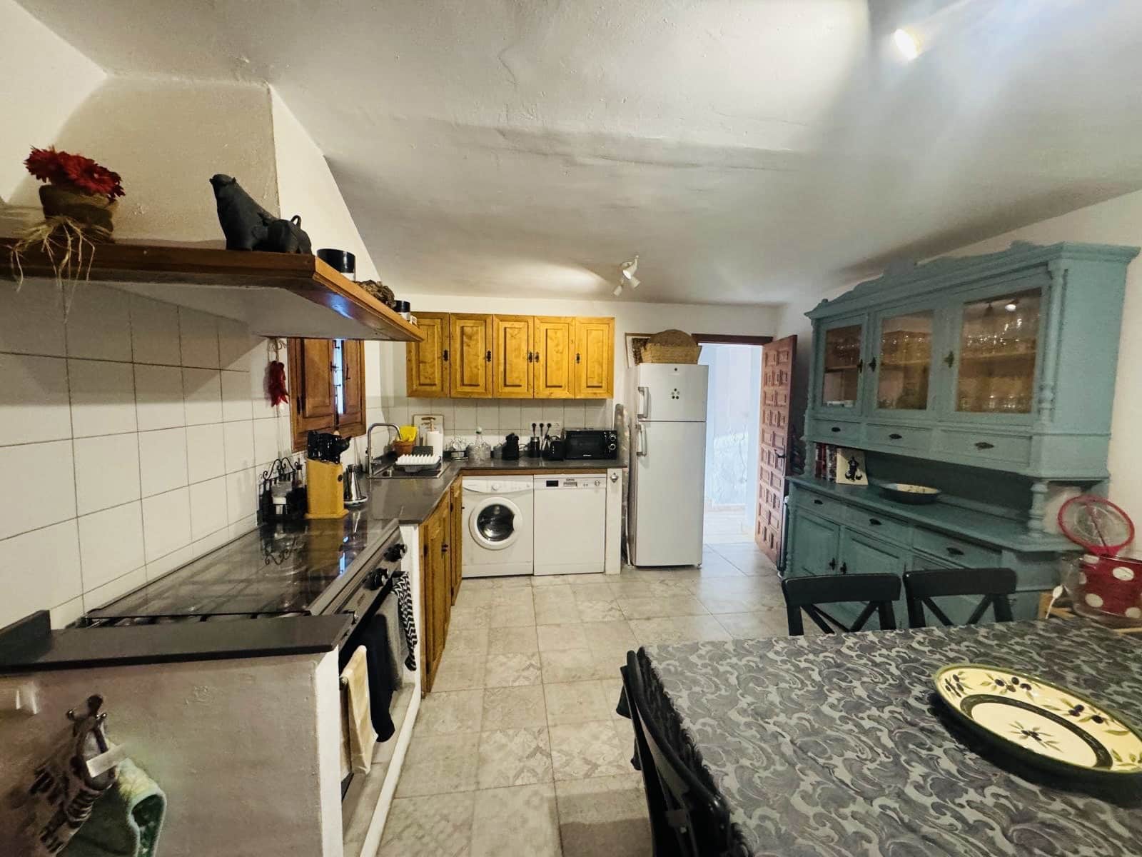 5 soveværelse Finca/Landehus til salg i Iznajar med swimmingpool garage - € 375.000 (Ref: 9314600)