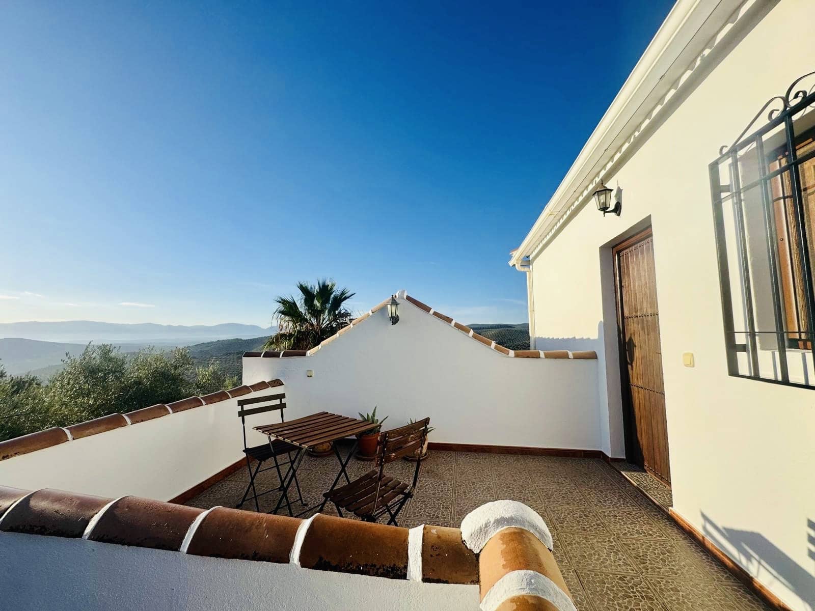 5 soveværelse Finca/Landehus til salg i Iznajar med swimmingpool garage - € 375.000 (Ref: 9314600)