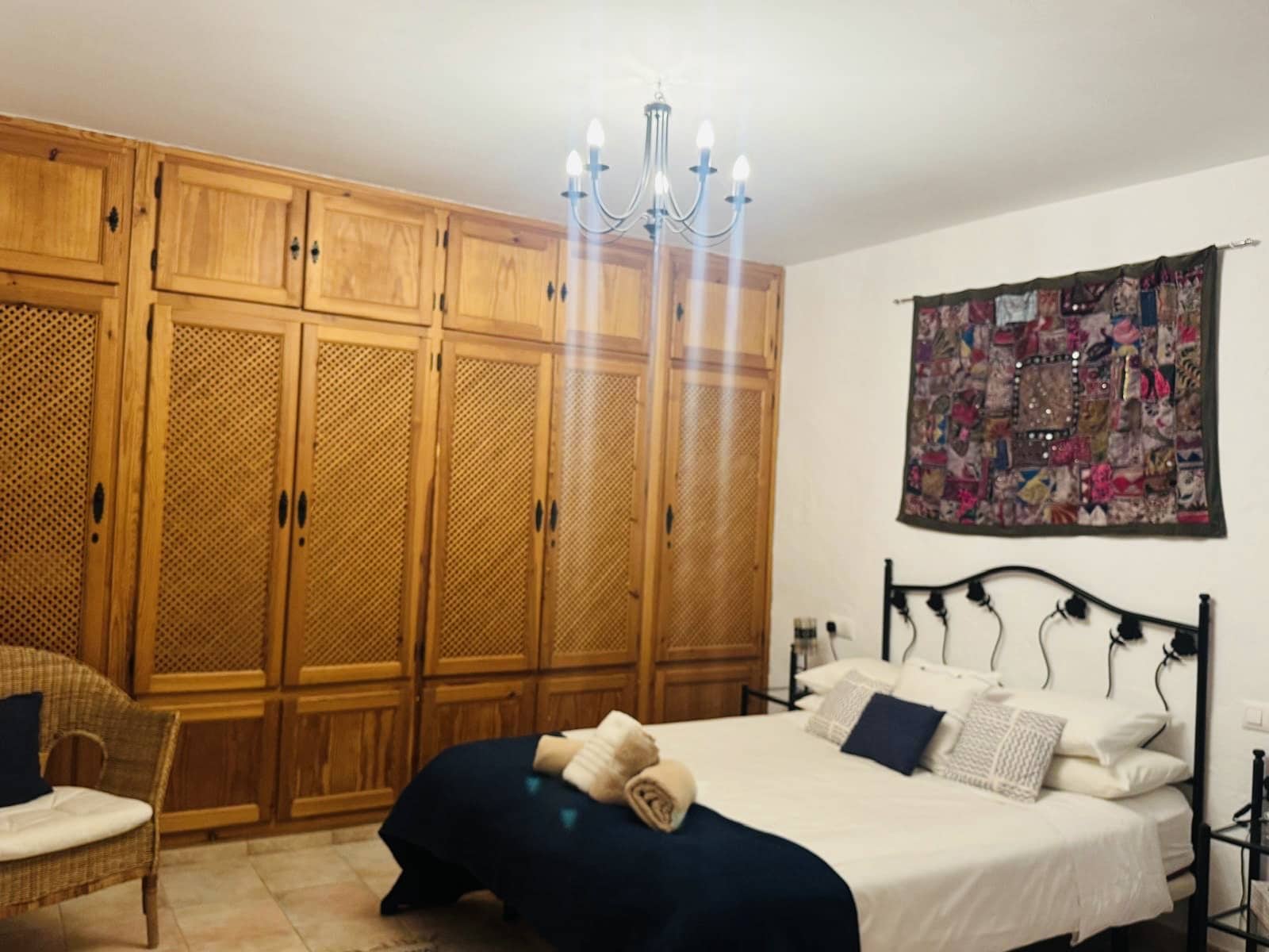 5 soveværelse Finca/Landehus til salg i Iznajar med swimmingpool garage - € 375.000 (Ref: 9314600)