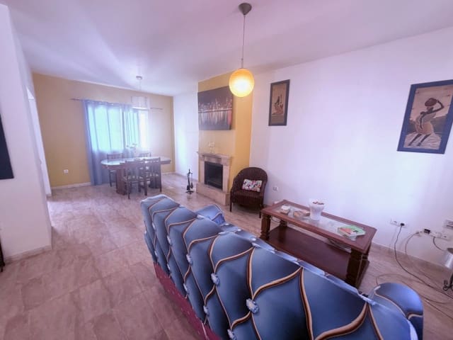 3 bedroom Townhouse for sale in Fuente de Piedra - € 158,500 (Ref: 9325185)