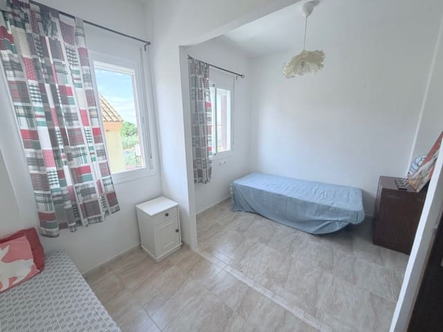 3 bedroom Townhouse for sale in Fuente de Piedra - € 158,500 (Ref: 9325185)