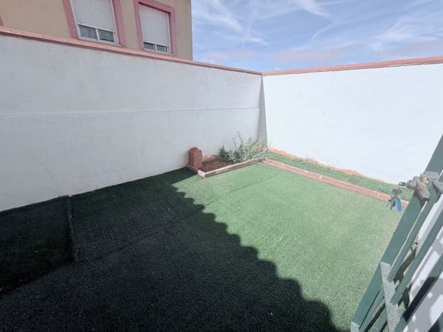 3 bedroom Townhouse for sale in Fuente de Piedra - € 158,500 (Ref: 9325185)