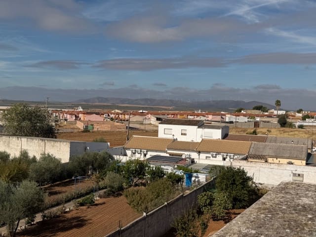 3 bedroom Townhouse for sale in Fuente de Piedra - € 158,500 (Ref: 9325185)