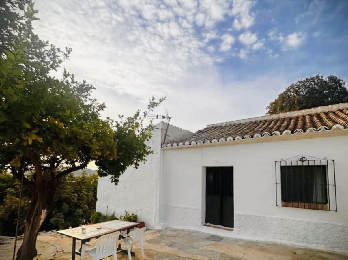 2 slaapkamer Finca/Landhuis te koop in Antequera met garage - € 129.500 (Ref: 9335556)