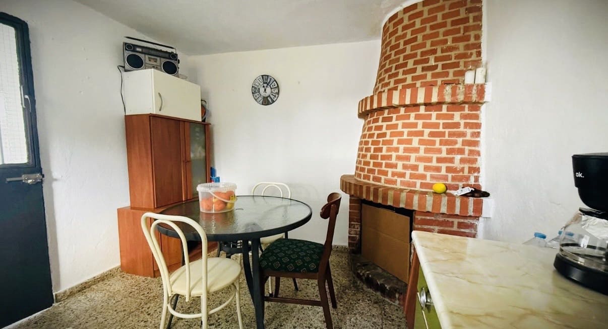 2 slaapkamer Finca/Landhuis te koop in Antequera met garage - € 129.500 (Ref: 9335556)