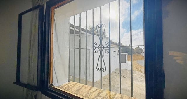 2 soveværelse Finca/Landehus til salg i Antequera med garage - € 129.500 (Ref: 9335556)