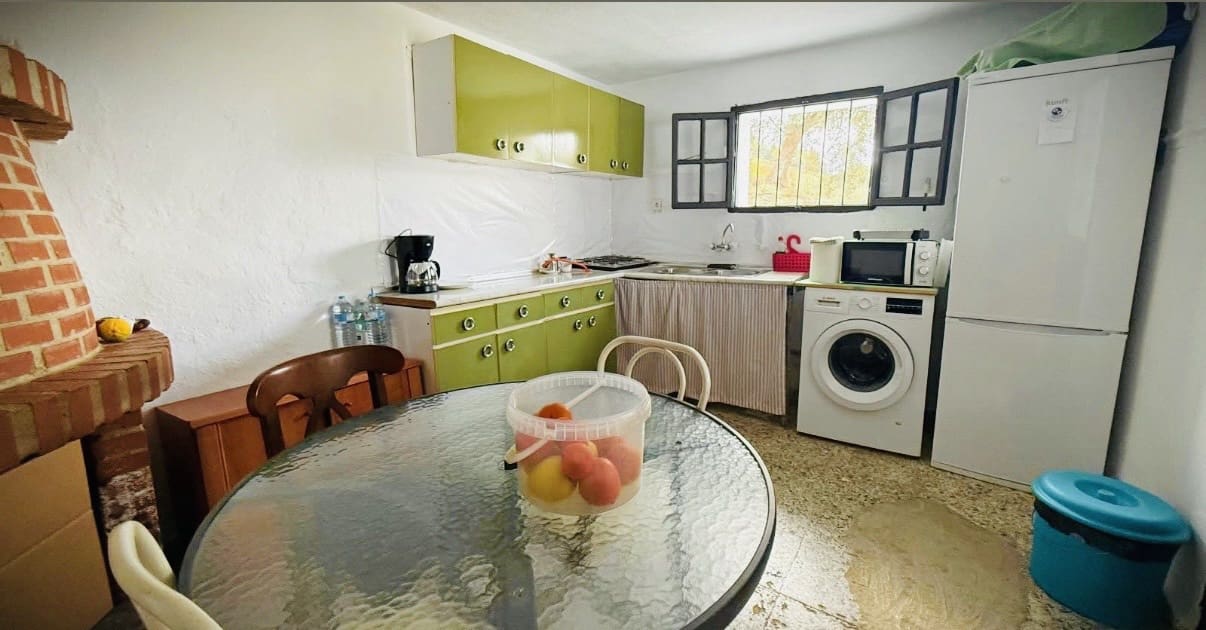 2 slaapkamer Finca/Landhuis te koop in Antequera met garage - € 129.500 (Ref: 9335556)