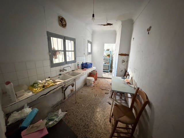 4 soveværelse Byhus til salg i Fuente de Piedra - € 59.500 (Ref: 9338577)