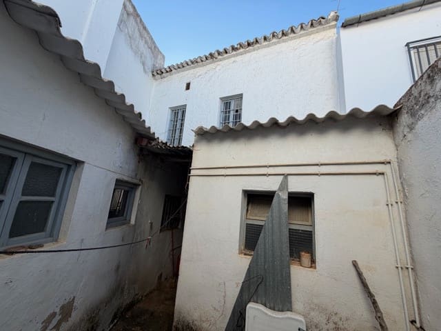 4 soveværelse Byhus til salg i Fuente de Piedra - € 59.500 (Ref: 9338577)