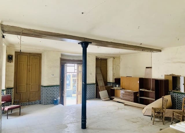 5 soverom Hus til salgs i Iznájar - € 90 000 (Ref: 9345680)